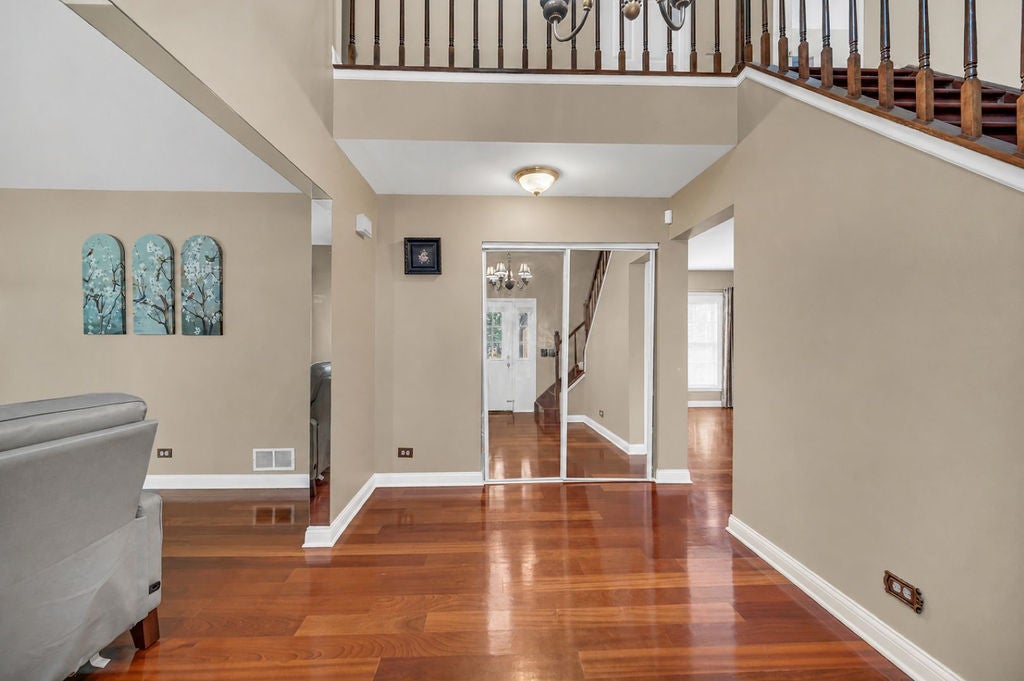 256 E Fox Hill Drive