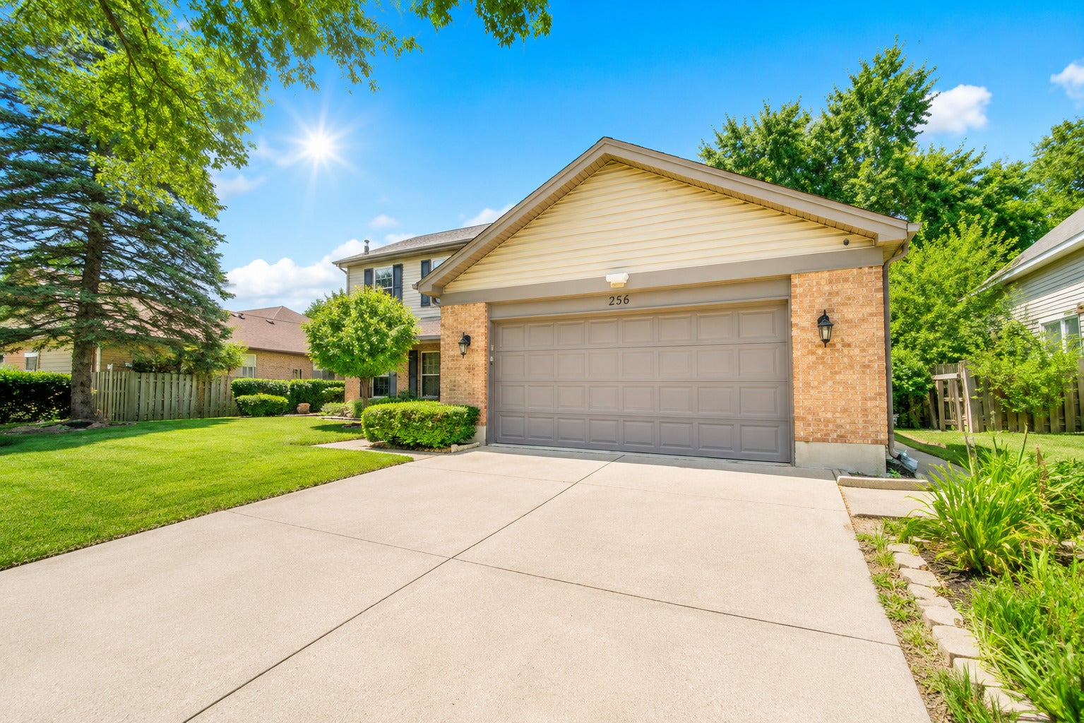 256 E Fox Hill Drive