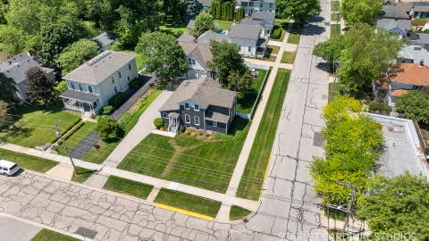 Tiny photo for 27 N Lincoln Street, Batavia, IL 60510 (MLS # 12658104)