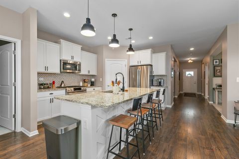 Tiny photo for Gurnee, IL 60031 (MLS # 12591481)