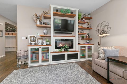 Tiny photo for Gurnee, IL 60031 (MLS # 12591481)