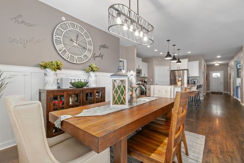 Tiny photo for Gurnee, IL 60031 (MLS # 12591481)