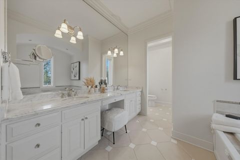 Tiny photo for 11361 W Plainfield Road, Indian Head Park, IL 60525 (MLS # 12571710)