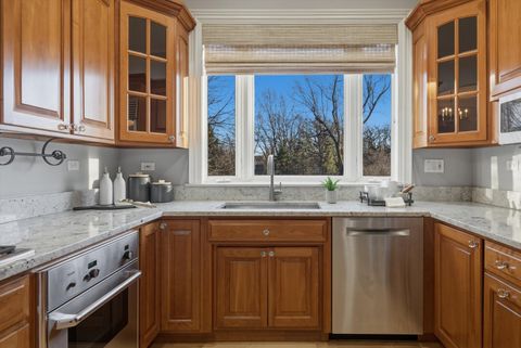 Tiny photo for 11361 W Plainfield Road, Indian Head Park, IL 60525 (MLS # 12571710)