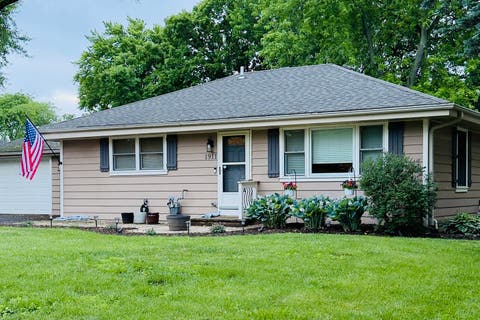 Photo of 1911 Hazelwood Drive, Lindenhurst, IL 60046 (MLS # 12684072)