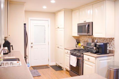 Tiny photo for 1911 Hazelwood Drive, Lindenhurst, IL 60046 (MLS # 12684072)