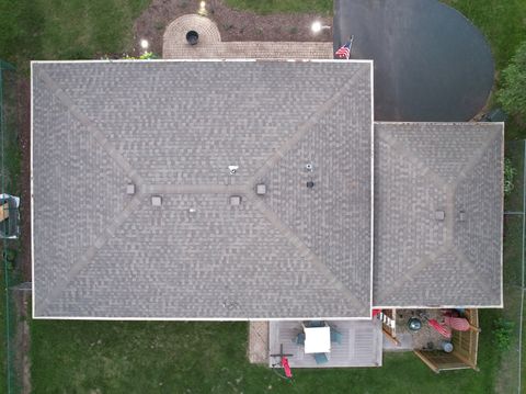 Tiny photo for 1911 Hazelwood Drive, Lindenhurst, IL 60046 (MLS # 12684072)