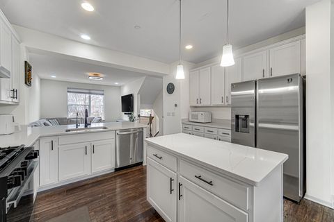 Tiny photo for 3S528 Cambridge Court, Warrenville, IL 60555 (MLS # 12592648)