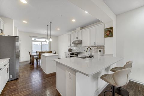 Tiny photo for 3S528 Cambridge Court, Warrenville, IL 60555 (MLS # 12592648)