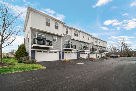 Tiny photo for 3S528 Cambridge Court, Warrenville, IL 60555 (MLS # 12592648)