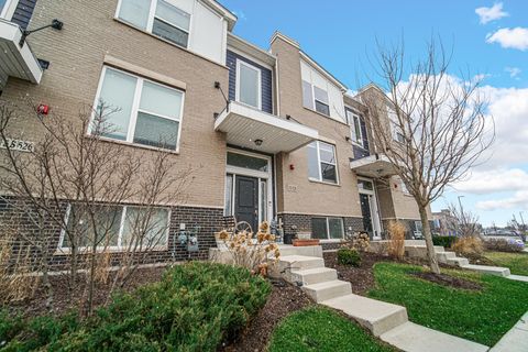 Tiny photo for 3S528 Cambridge Court, Warrenville, IL 60555 (MLS # 12592648)