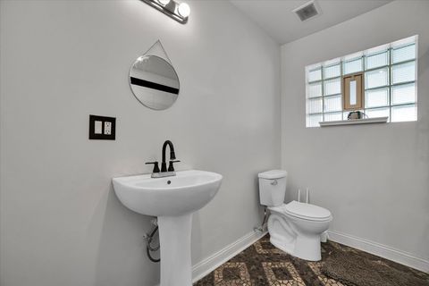 Tiny photo for 5549 W 102nd Street, Oak Lawn, IL 60453 (MLS # 12642120)