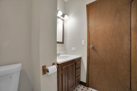 Tiny photo for 5549 W 102nd Street, Oak Lawn, IL 60453 (MLS # 12642120)