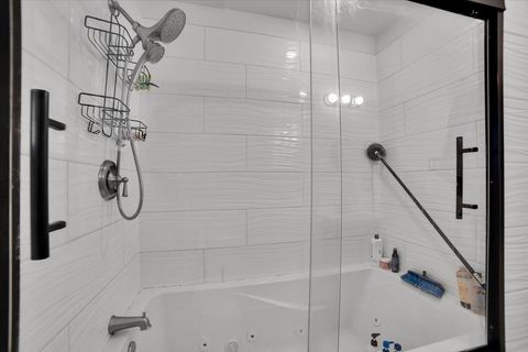Tiny photo for 5549 W 102nd Street, Oak Lawn, IL 60453 (MLS # 12642120)