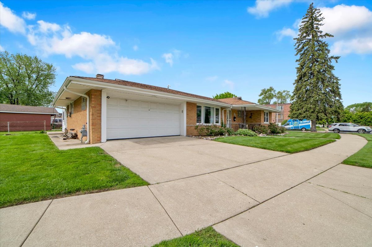 5549 W 102nd Street