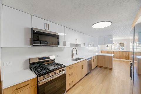 Tiny photo for 20836 N Catalpa Street, Deerfield, IL 60015 (MLS # 12596582)