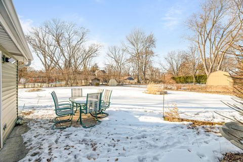 Tiny photo for 20836 N Catalpa Street, Deerfield, IL 60015 (MLS # 12596582)