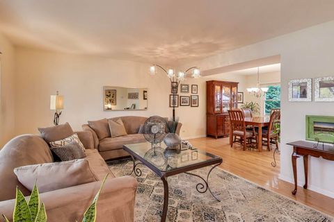 Tiny photo for 461 Evergreen Drive, Vernon Hills, IL 60061 (MLS # 12520600)