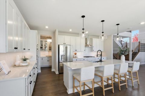 Tiny photo for 110 39th Street, Downers Grove, IL 60515 (MLS # 12520063)