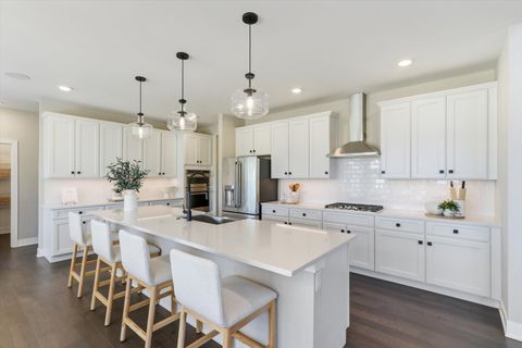 Tiny photo for 110 39th Street, Downers Grove, IL 60515 (MLS # 12520063)