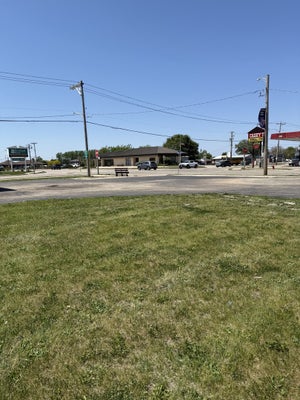 459 W WALNUT ST, OGLESBY, IL 61348 - Image 3e87edffdca2f89df598042f372dd41f/3107929495