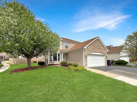 2 HUMMINGBIRD Lane Streamwood IL 60107