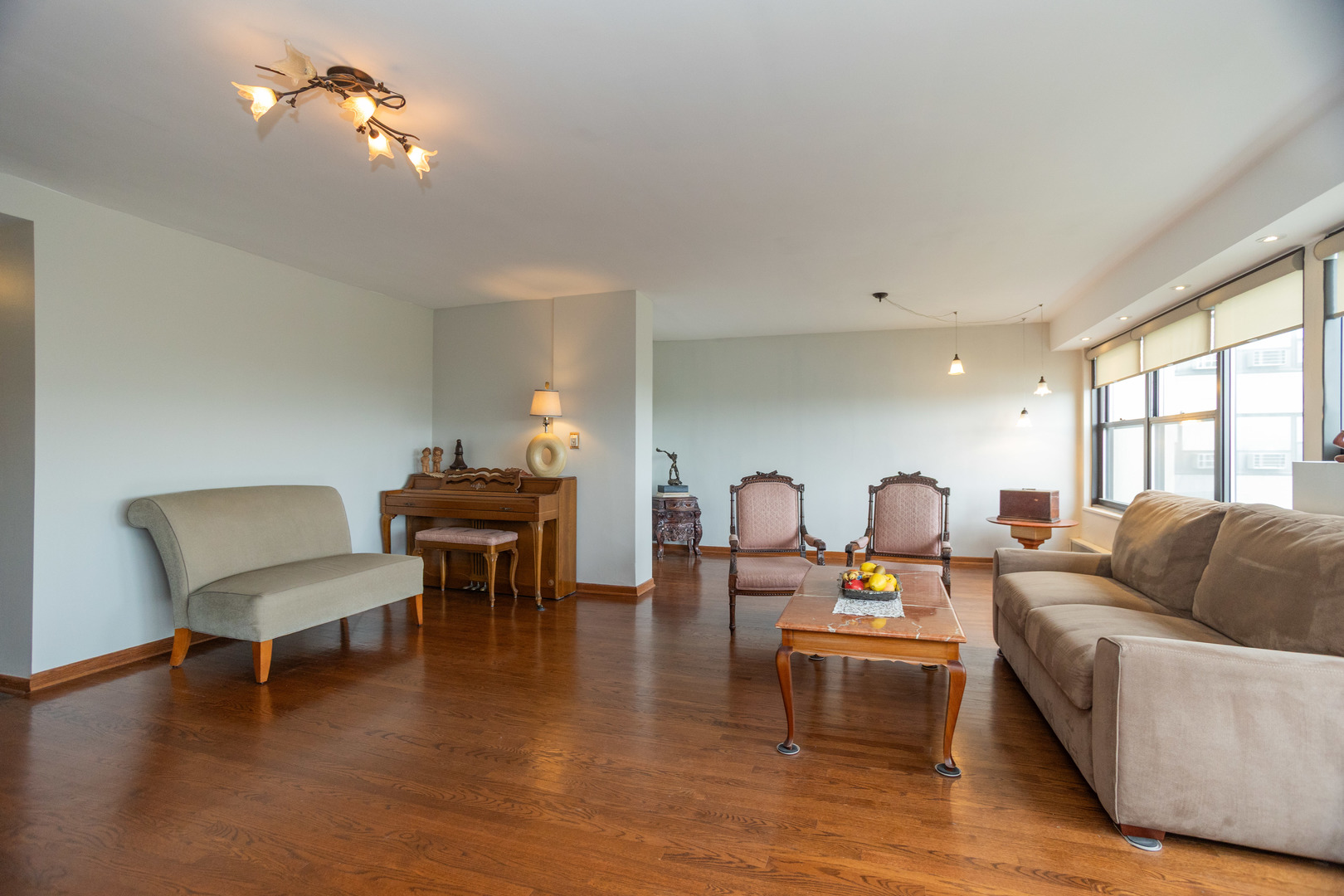 3410 N Lake Shore Drive 9A