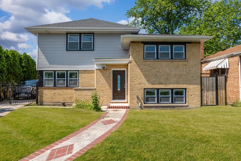 Photo of 458 W 127th Street, Chicago, IL 60628 (MLS # 12499902)