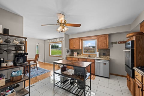 Tiny photo for 603 W Saint Aubin Drive, Addison, IL 60101 (MLS # 12744813)