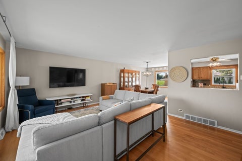 Tiny photo for 603 W Saint Aubin Drive, Addison, IL 60101 (MLS # 12744813)