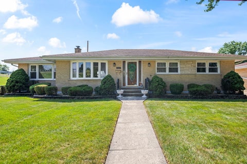 Photo of 603 W Saint Aubin Drive, Addison, IL 60101 (MLS # 12744813)