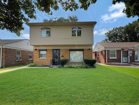 Photo of 10644 S Peoria Street, Chicago, IL 60643 (MLS # 12709579)