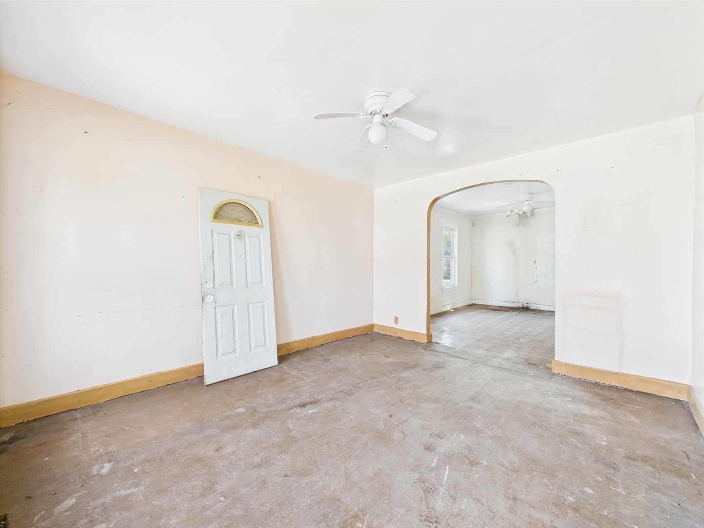 307 W 105th Place