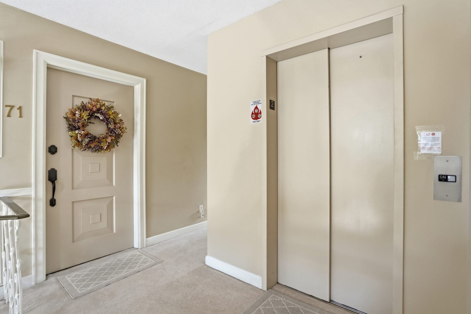 3215 E LOCUST Street 71