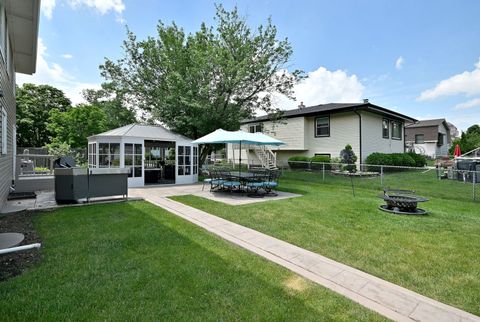 Tiny photo for 101 E Bryn Mawr Avenue, Itasca, IL 60143 (MLS # 12713457)