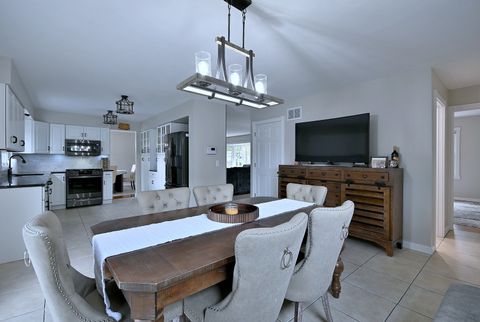 Tiny photo for 101 E Bryn Mawr Avenue, Itasca, IL 60143 (MLS # 12713457)