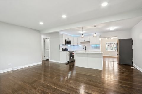 Tiny photo for 5924 W 109th Street, Chicago Ridge, IL 60415 (MLS # 12506948)