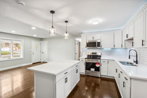 Tiny photo for 5924 W 109th Street, Chicago Ridge, IL 60415 (MLS # 12506948)