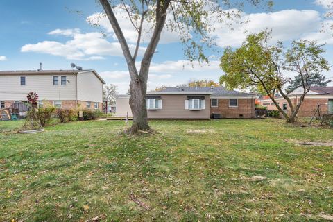 Tiny photo for 5924 W 109th Street, Chicago Ridge, IL 60415 (MLS # 12506948)