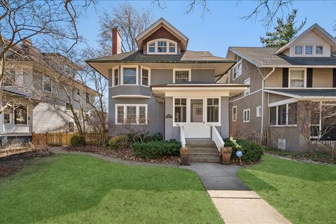 Photo of 829 Elmwood Avenue, Wilmette, IL 60091 (MLS # 12586823)