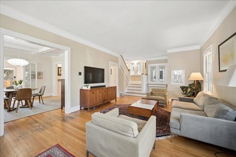 Tiny photo for 829 Elmwood Avenue, Wilmette, IL 60091 (MLS # 12586823)