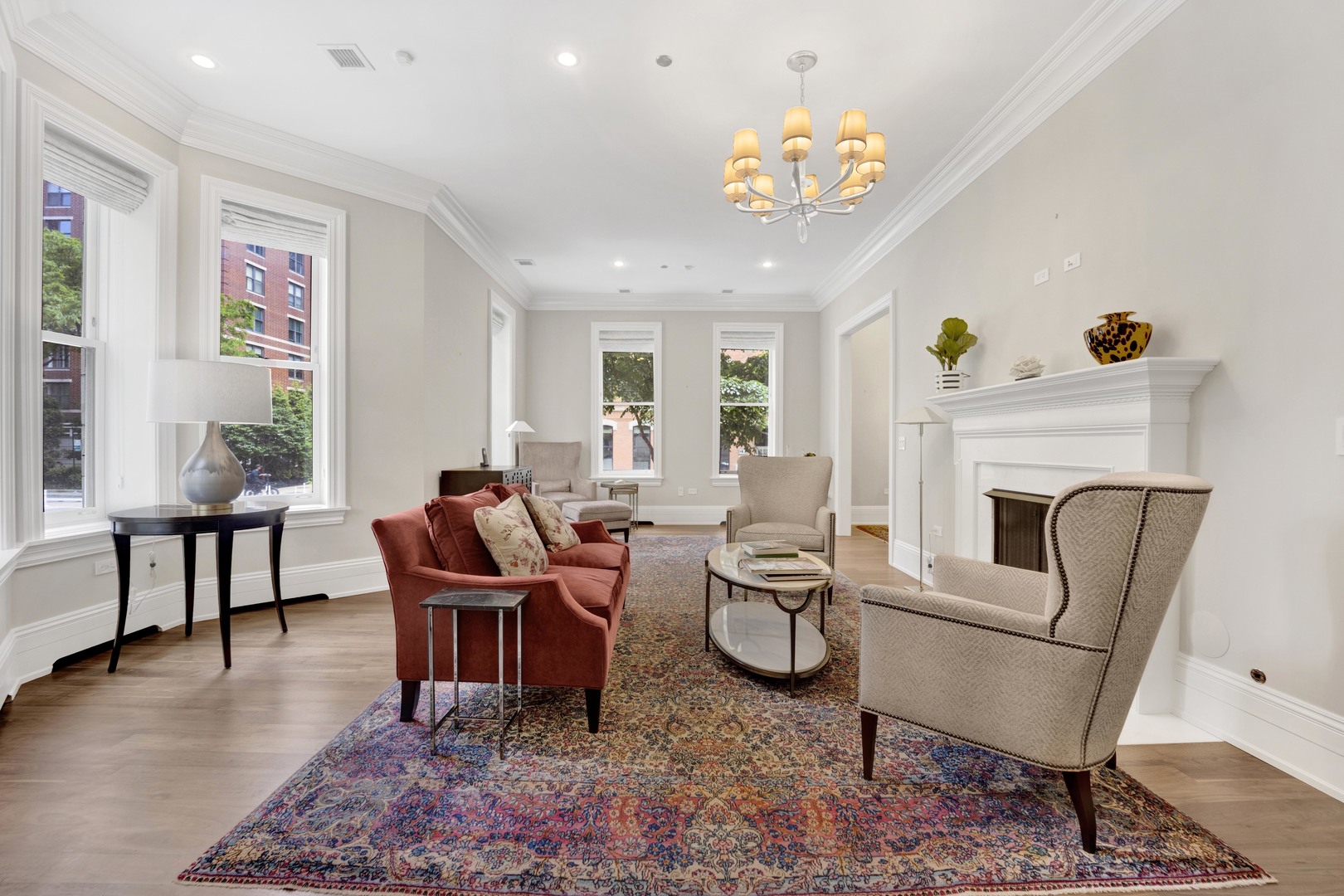 103 W Chestnut Street