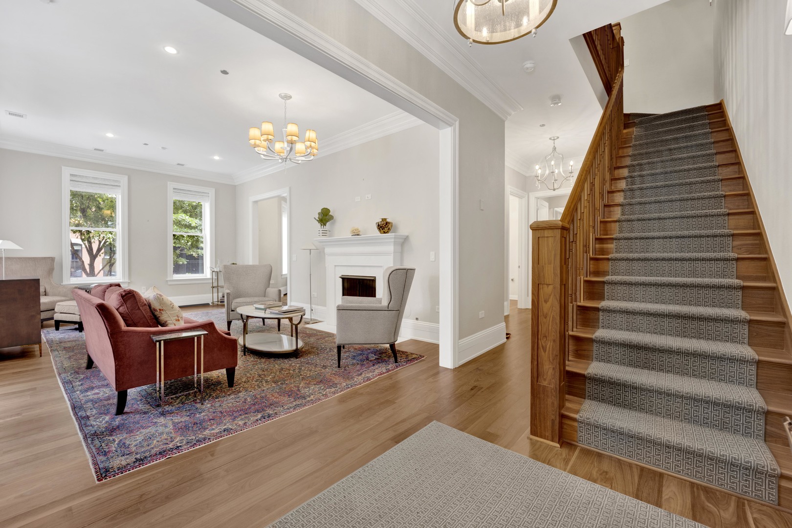 103 W Chestnut Street