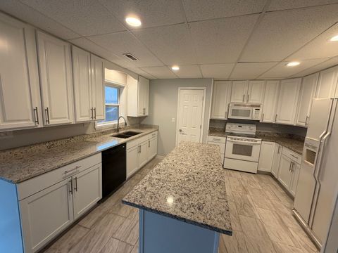 Tiny photo for 629 Waterford Lane, South Elgin, IL 60177 (MLS # 12599949)