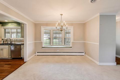 Tiny photo for 708 S Edgewood Lane, Mount Prospect, IL 60056 (MLS # 12399188)