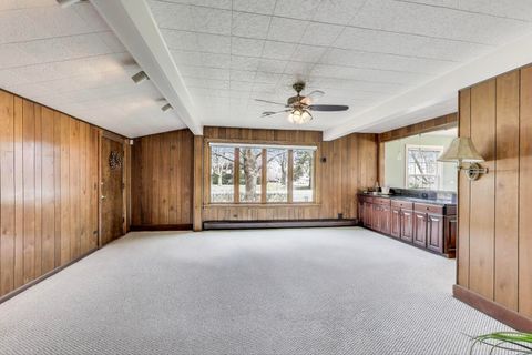 Tiny photo for 708 S Edgewood Lane, Mount Prospect, IL 60056 (MLS # 12399188)