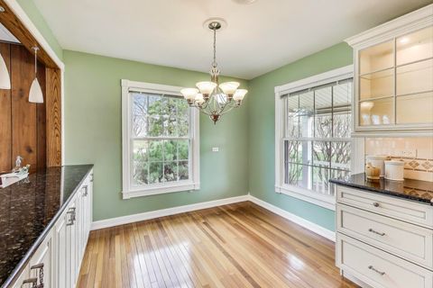 Tiny photo for 708 S Edgewood Lane, Mount Prospect, IL 60056 (MLS # 12399188)