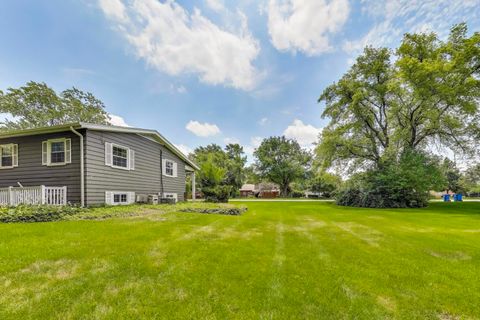 Tiny photo for 708 S Edgewood Lane, Mount Prospect, IL 60056 (MLS # 12399188)