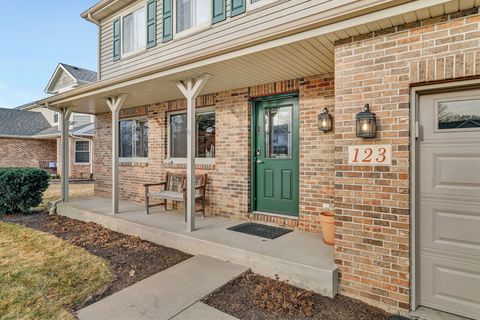 Tiny photo for 123 Fox Chase Drive S, Oswego, IL 60543 (MLS # 12576477)