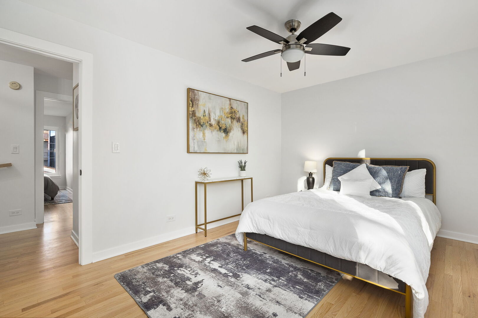 Chicago, Illinois 60651, United States, 3 Bedrooms Bedrooms, ,3 BathroomsBathrooms,Residential,Active,239702